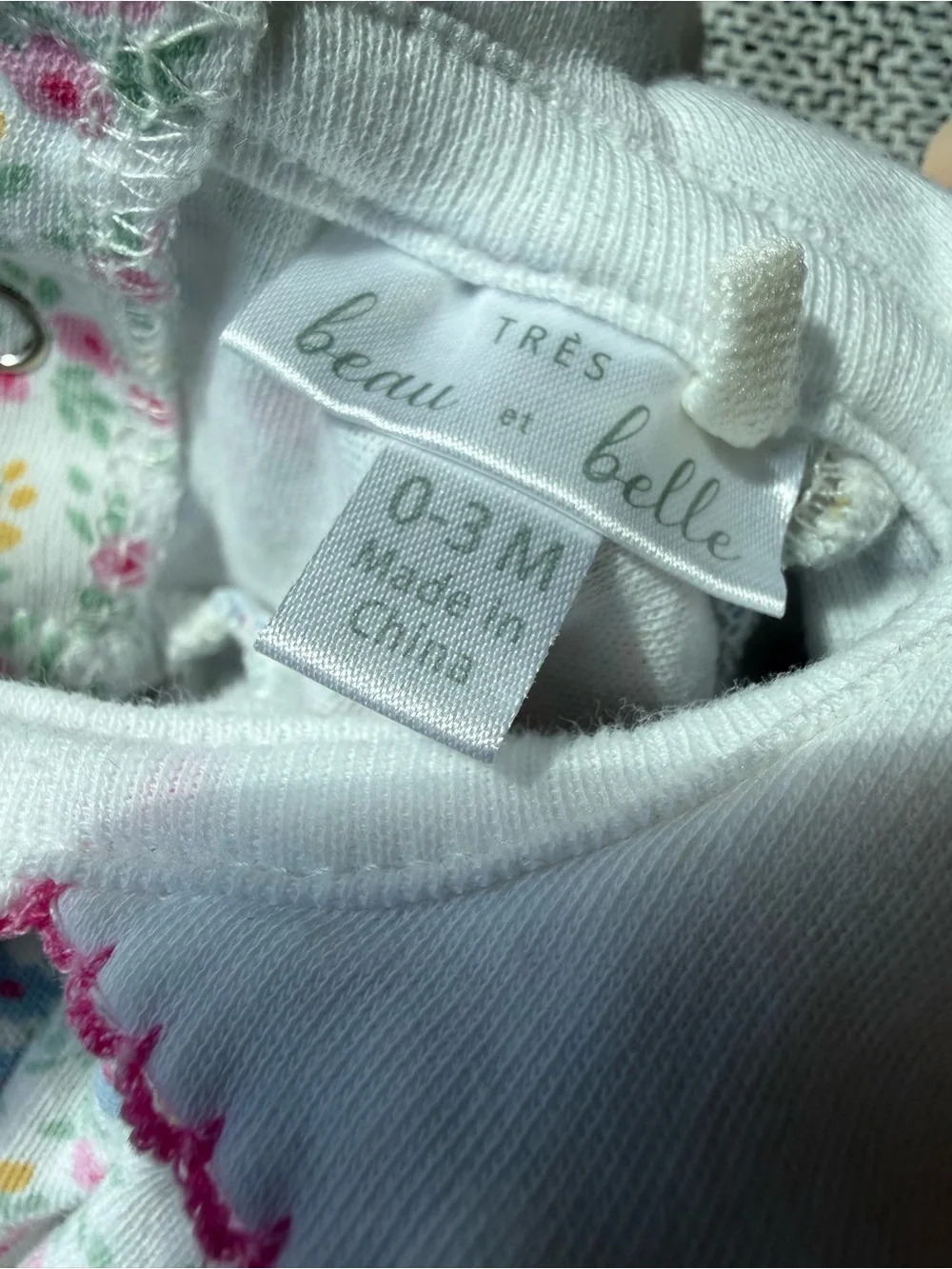 TRES beau et belle Floral Baby Romper Onesie - White with Pink & Pastel Flowers